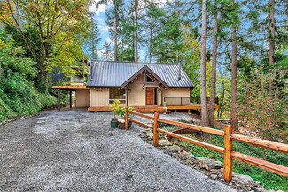 1516 211th Ave NE, Sammamish, WA 98074