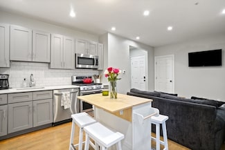 17 Howes St Unit 1, Dorchester, MA 02125