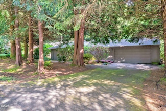 178 The Pines, Depoe Bay, OR 97341