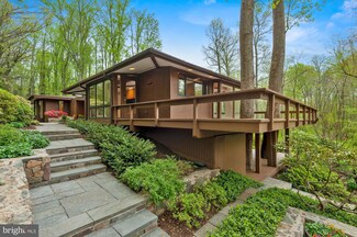 8600 Chandler St, Fairfax, VA 22031
