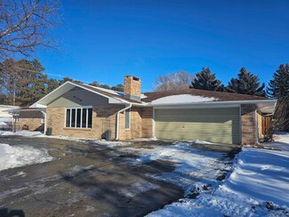 405 N Columbus Ave, Mullen, NE 69152