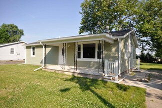 220 Angling Rd, Farmland, IN 47340