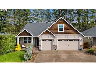 131 W 16th St, La Center, WA 98629
