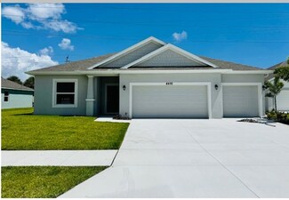 4456 Kelsey Ln, Micco, FL 32976