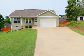 109 Sycamore Ct, Pickens, SC 29671