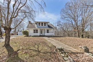20 Lindsey Rd, Candler, NC 28715