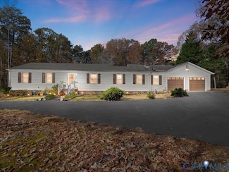 15415 Hopeful Church Rd, Bumpass, VA 23024
