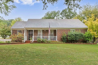 221 N Yates Rd, Memphis, TN 38120