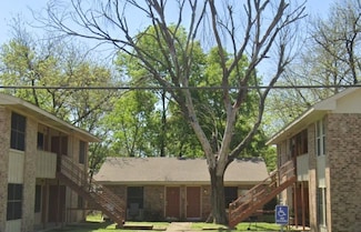 812 E Palestine St, Mexia, TX 76667