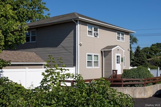 10 Laramie Rd Unit 10-1, West Babylon, NY 11704