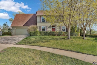 3609 SW Nicholas Ct, Topeka, KS 66610