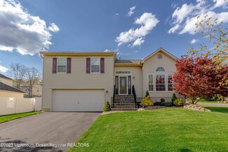 85 Heritage Dr, Howell, NJ 07731