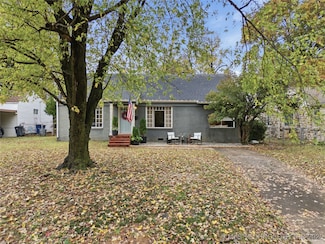 928 S Urbana Ave, Tulsa, OK 74112