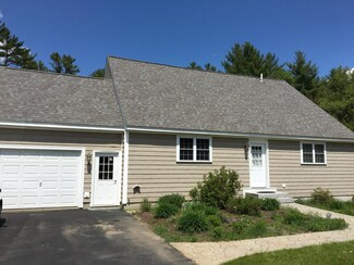 7178 School St, Loudon, NH 03307
