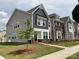 13905 Castle Nook Dr, Charlotte, NC 28273