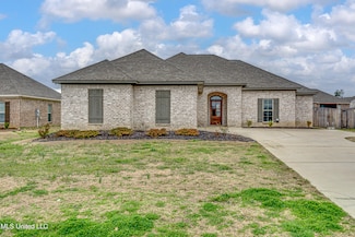 201 Chartleigh Cir, Canton, MS 39046