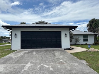 2501 SW Beverly St, Port Saint Lucie, FL 34953