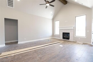 9212 Poppey Place, Yukon, OK 73099