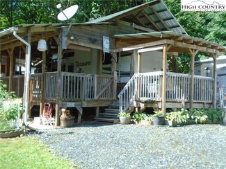 1079 Whenlin Ridge Rd, Lansing, NC 28643