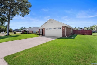 118 Herrick Dr SW, Huntsville, AL 35824