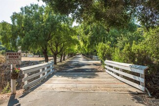 4 Calera Canyon Rd, Salinas, CA 93908