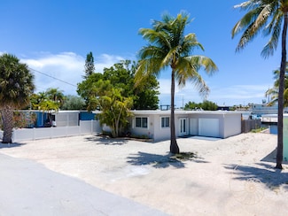 132 Gardenia St, Tavernier, FL 33070