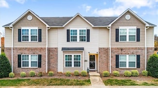 856 Federal Hall Ln, Kernersville, NC 27284