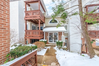 651 Windrush Dr Unit C2, Westlake, OH 44145