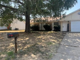 4404 Willow Crest Dr, Arlington, TX 76017