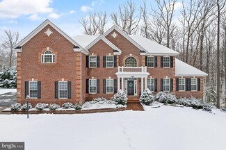 8817 Lake Hill Dr, Lorton, VA 22079
