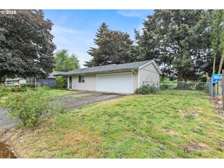 9208 NE 27th St, Vancouver, WA 98662