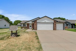 830 Plantation Rd, Maize, KS 67101