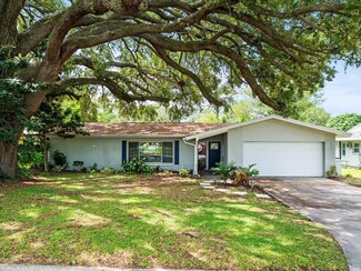 1943 Jeffords St, Clearwater, FL 33764