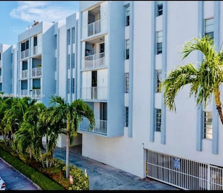 7705 Abbott Ave Unit 206, Miami Beach, FL 33141