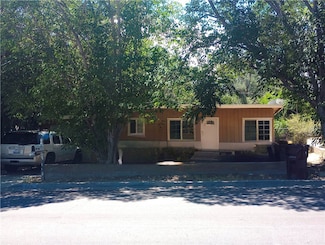 676 W Nicolet St, Banning, CA 92220