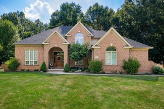 8918 Filiz Ln, Powell, OH 43065