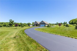 7558 Wild Turkey Run, Bloomfield, NY 14469