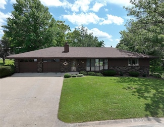 1108 Hillcrest Ct, Chariton, IA 50049