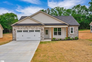 107 B W Stewart St, Pelzer, SC 29669