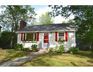 15 Harnum Way, Marion, MA 02738