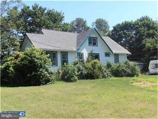 116 S Main St, Cranbury, NJ 08512