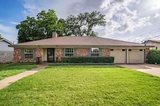1905 Cimarron Trail, Hurst, TX 76054