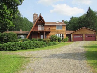 33 Davis Rd, Vienna, ME 04360