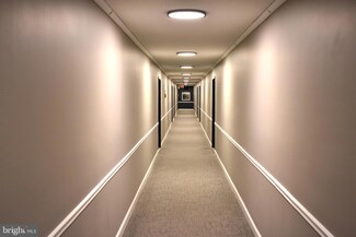 2500 N Van Dorn St Unit 1124, Alexandria, VA 22302