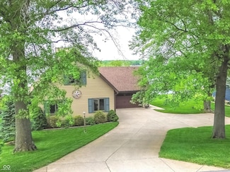 139 Patriots Landing Dr, Fillmore, IN 46128