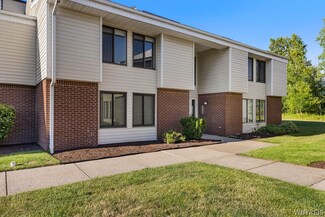 43 Bee Hunter Ct Unit C, East Amherst, NY 14051