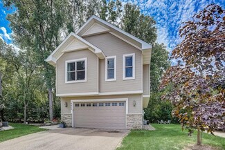 4409 Woodgate Cove, Saint Paul, MN 55122