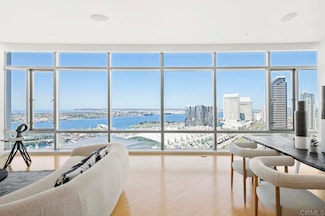 165 6th Ave Unit 2404, San Diego, CA 92101