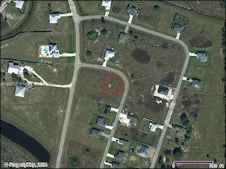 9057 Green Cir, Port Labelle, FL 33935