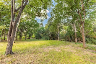 143 Wild Phlox Dr, Bellville, TX 77418